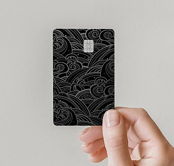 LaserPecker LP4でオリジナルグラフィックを加工した金属製スマートマグネットカード。
